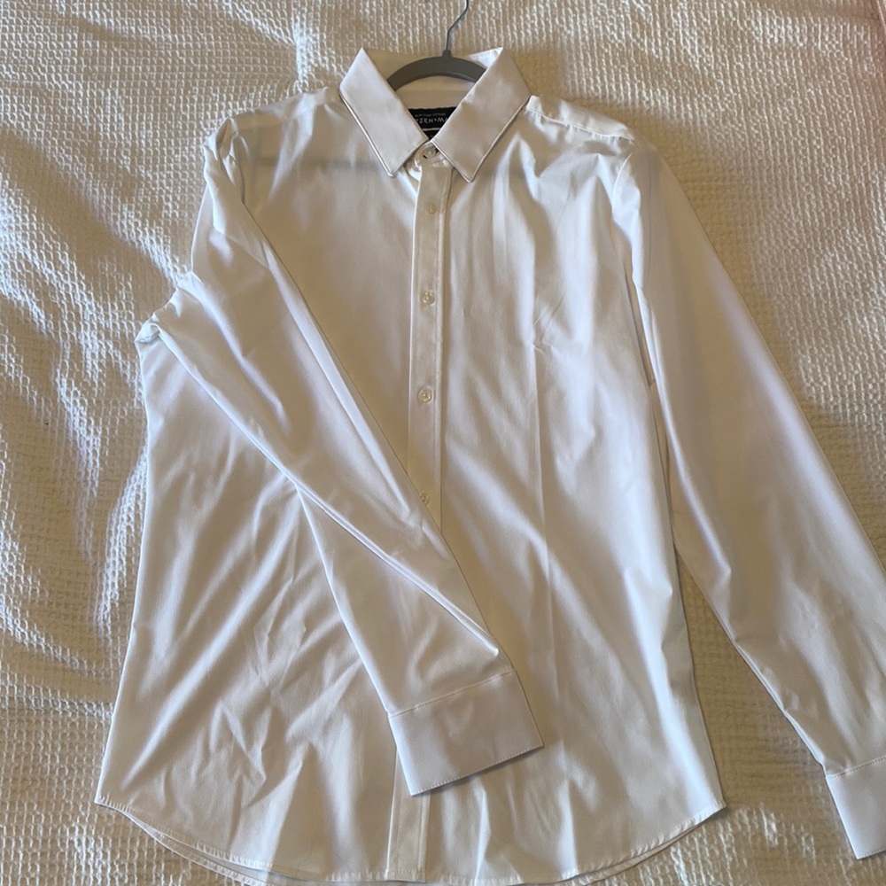 Plain white mizzen+main slim fit button down, never worn